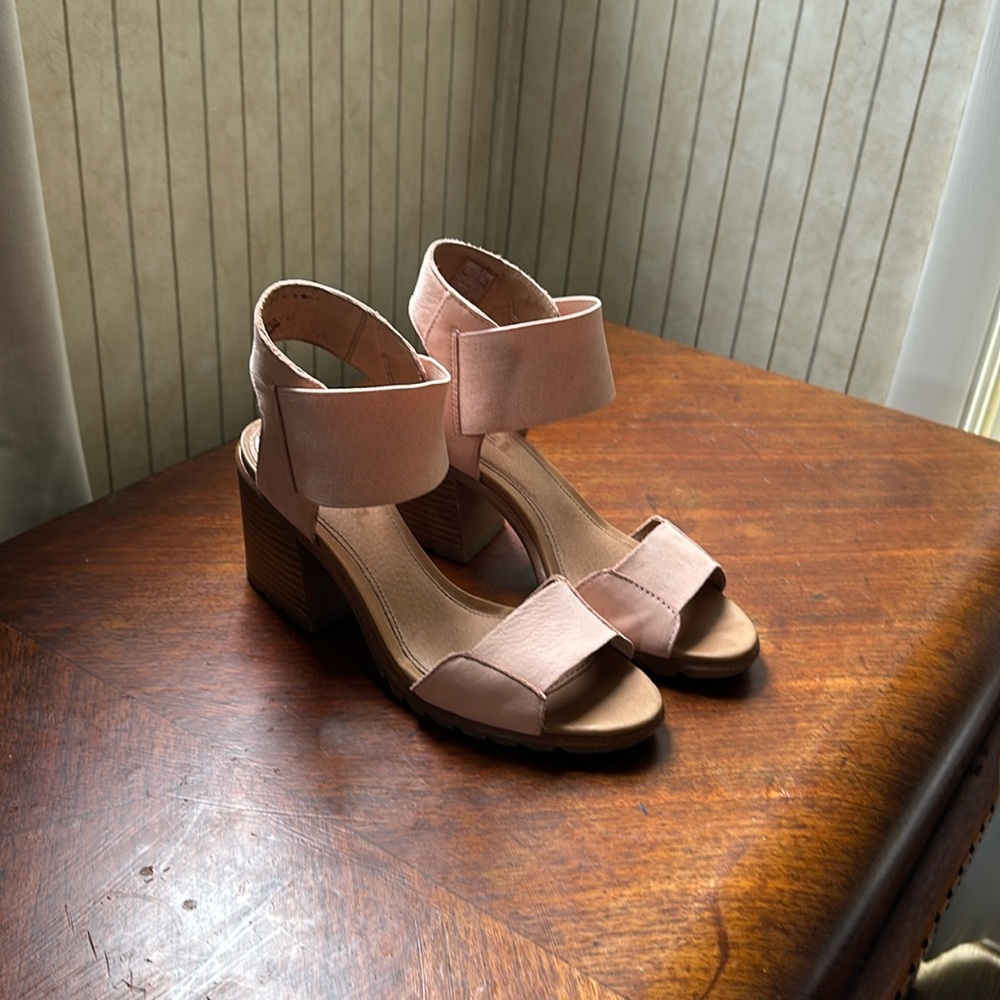 Blush, Sorel’s